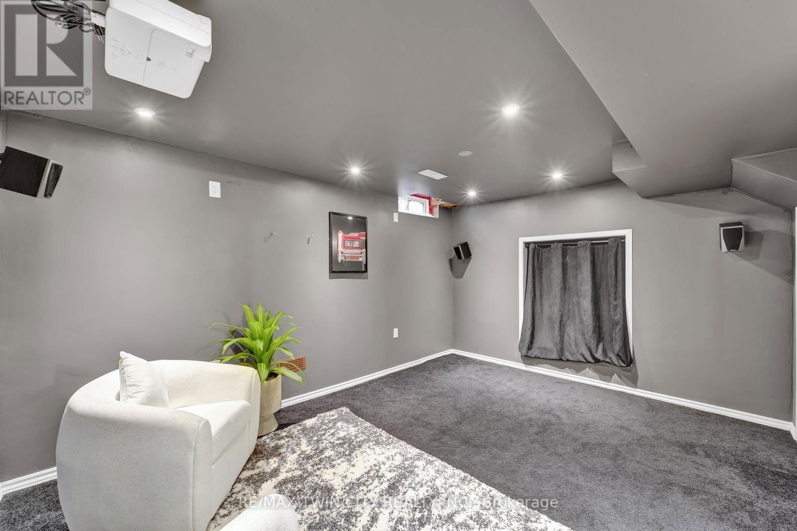 132 KIRKLAND PLACE Image 18