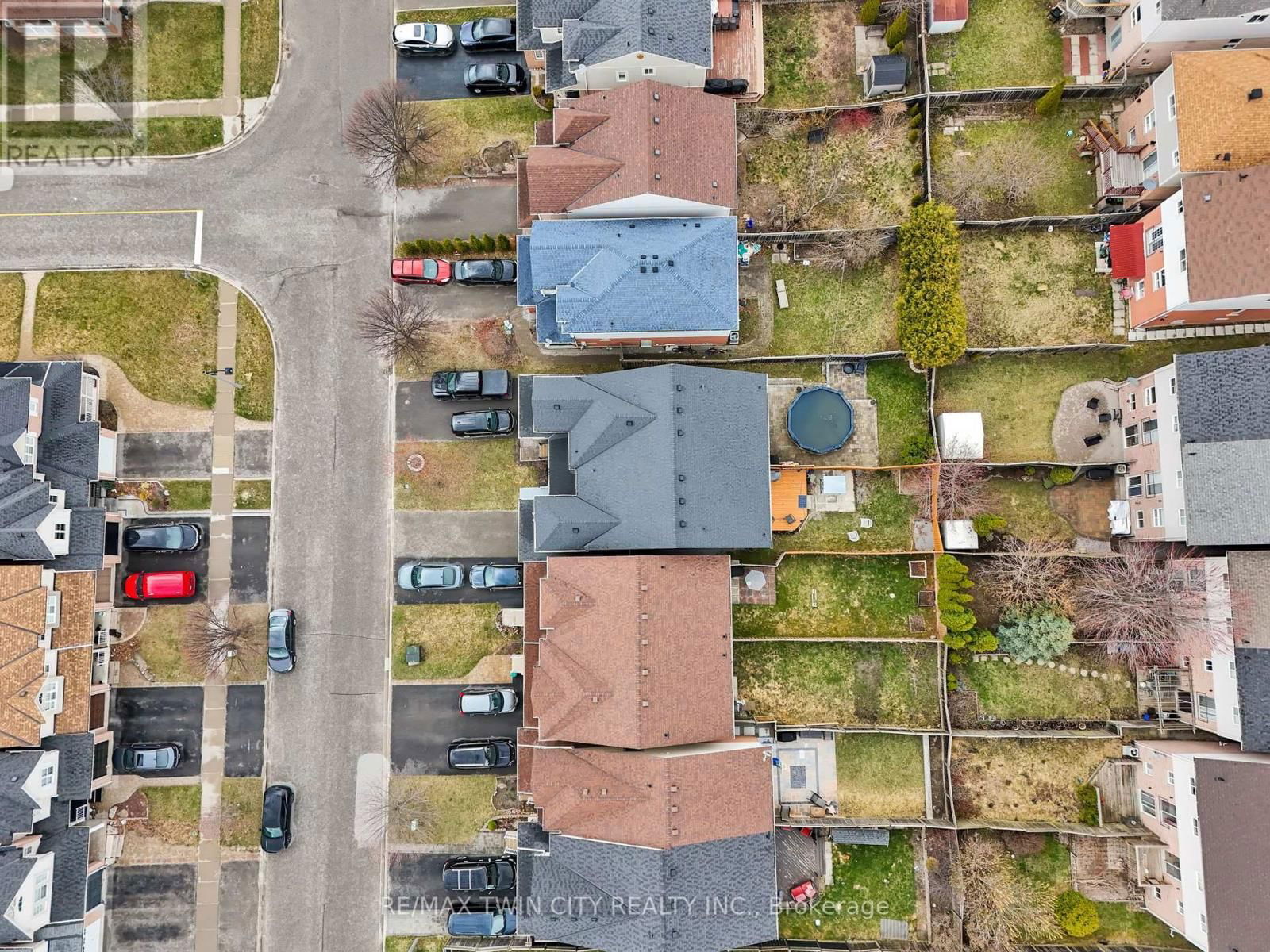 132 KIRKLAND PLACE Image 25