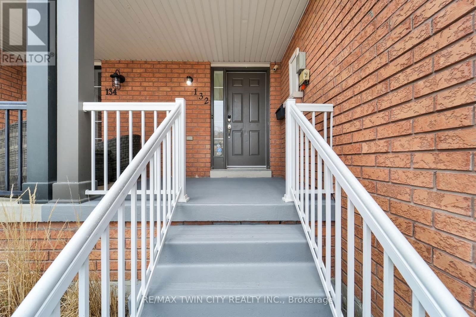 132 KIRKLAND PLACE Image 3