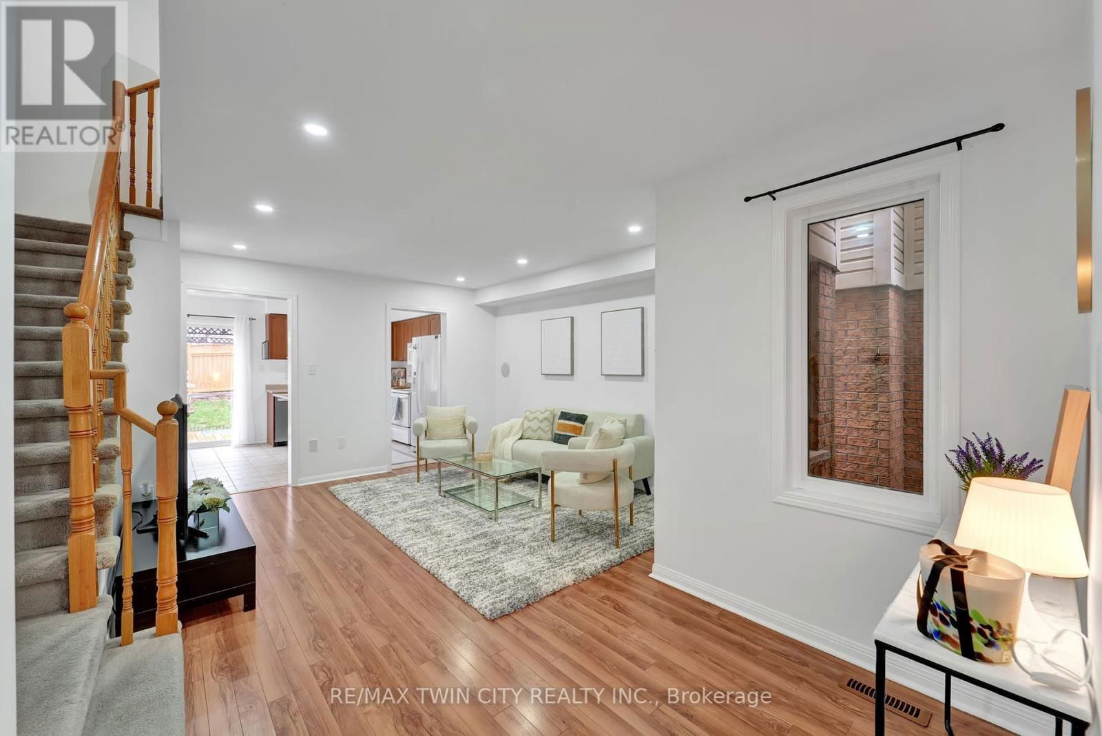 132 KIRKLAND PLACE Image 5
