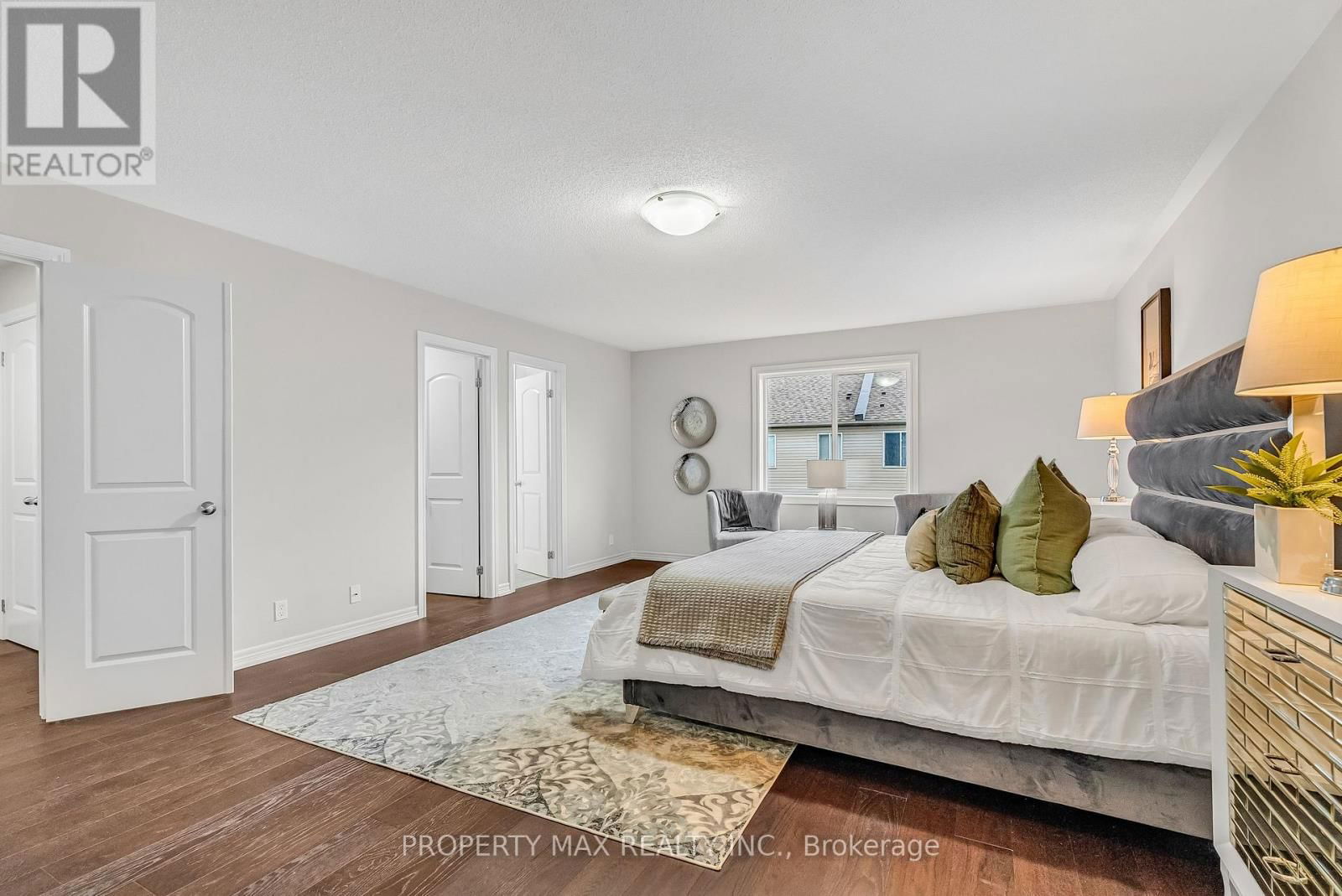40 BRITANNIA AVENUE EAST Image 32