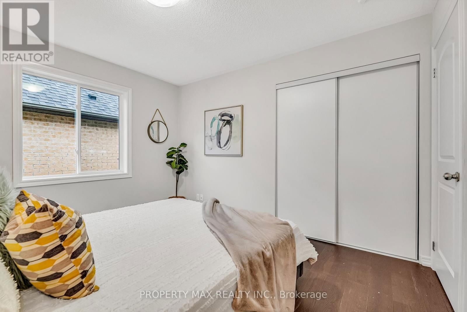 40 BRITANNIA AVENUE EAST Image 42