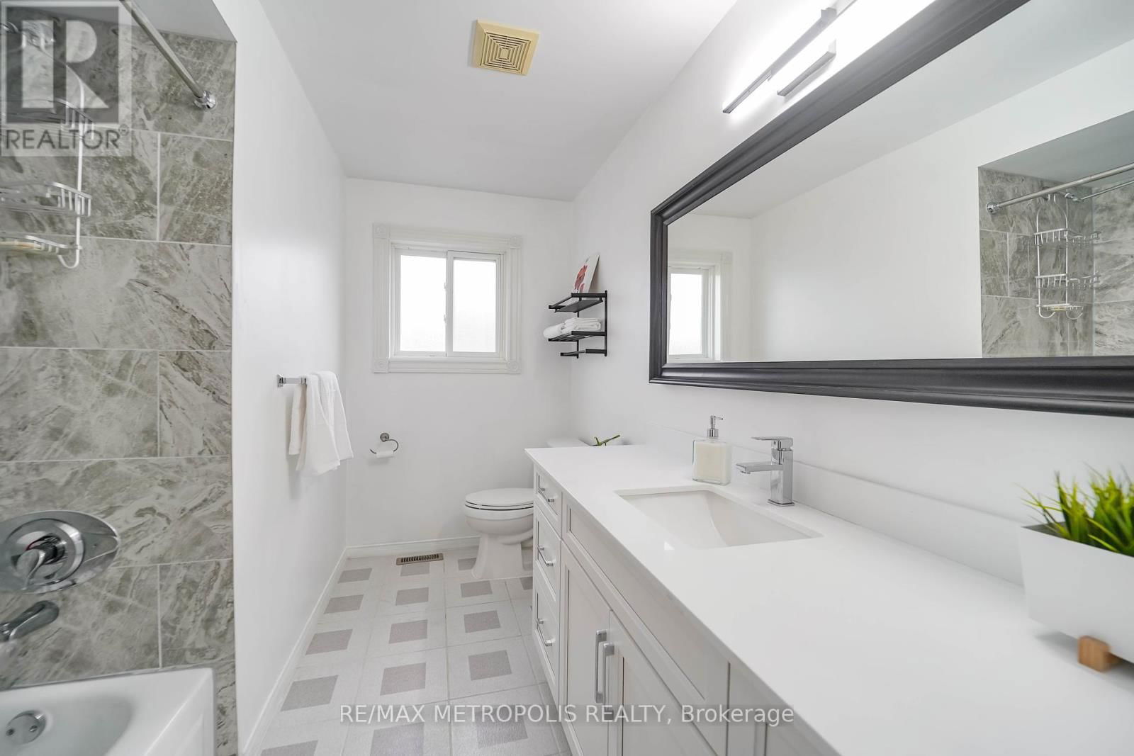 60 IRWIN DRIVE Image 22
