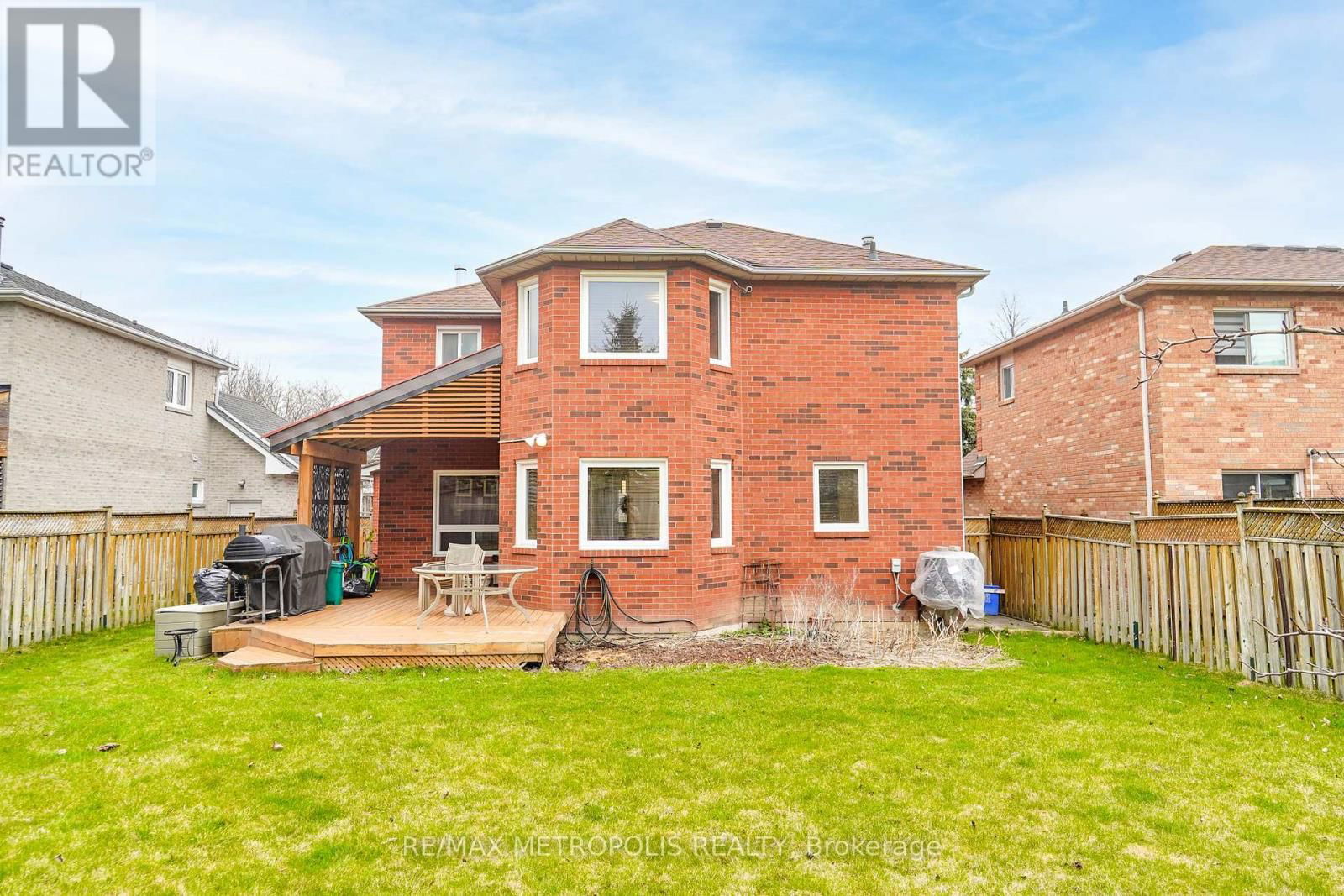 60 IRWIN DRIVE Image 3