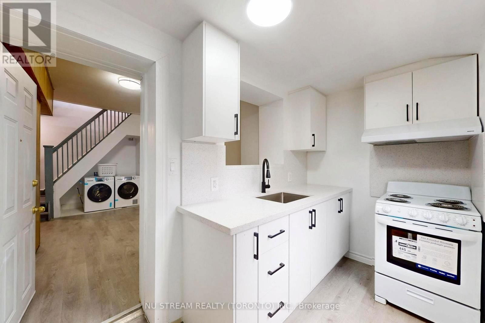 393 JONES AVENUE Image 18