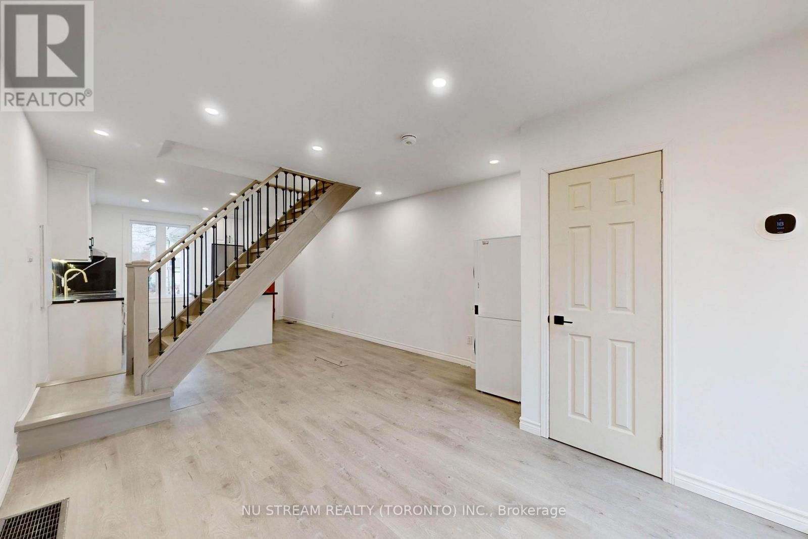 393 JONES AVENUE Image 22