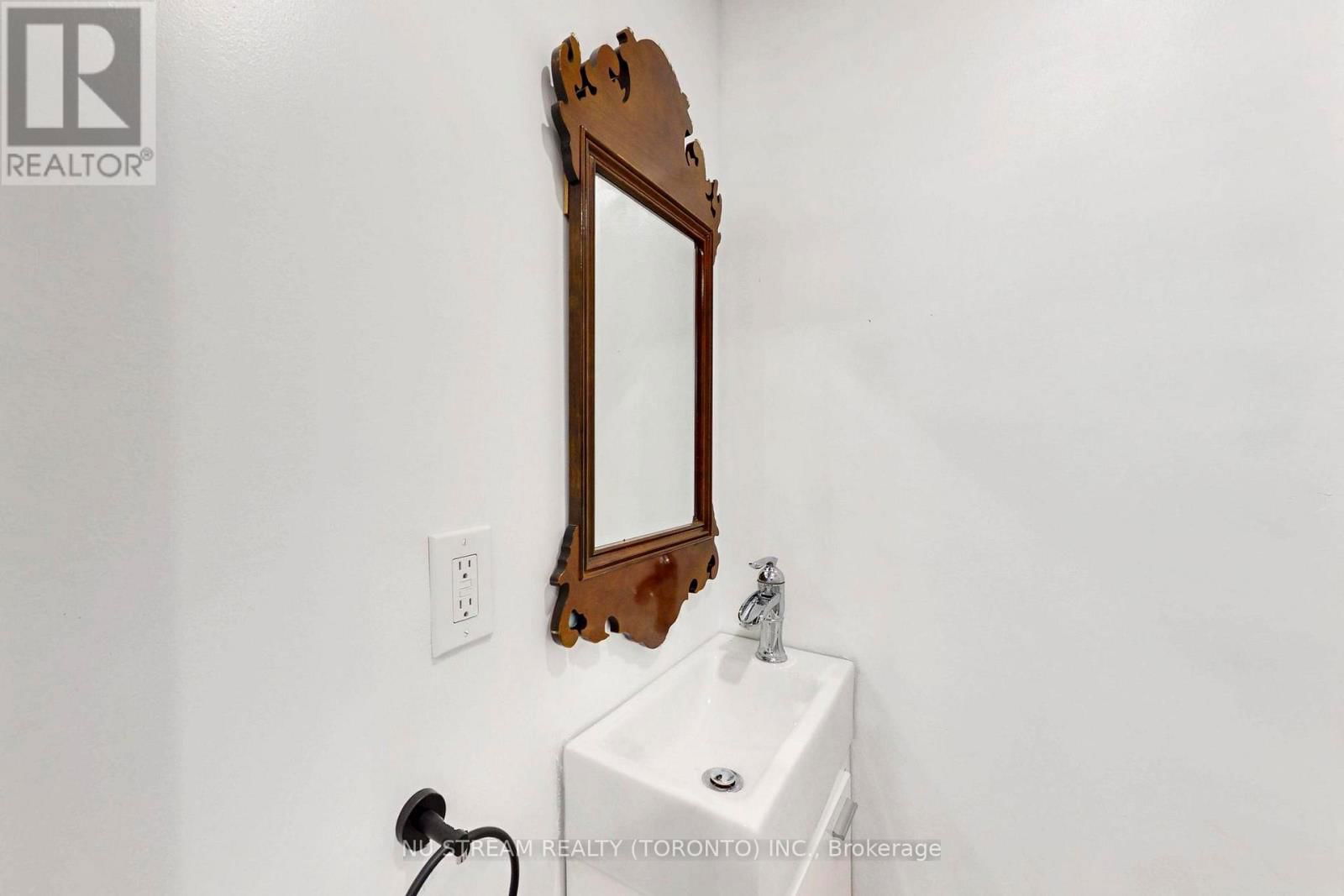 393 JONES AVENUE Image 23