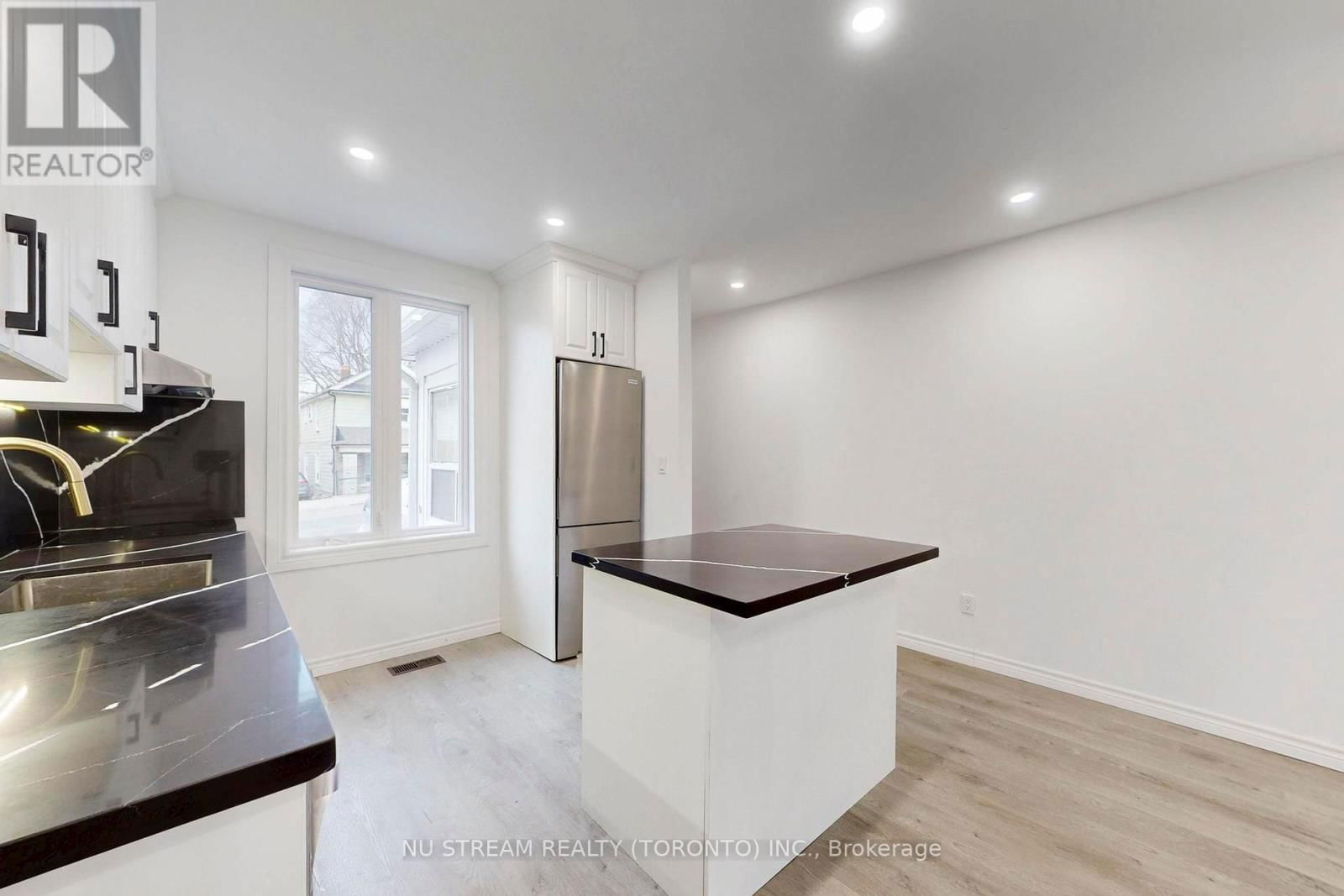 393 JONES AVENUE Image 27