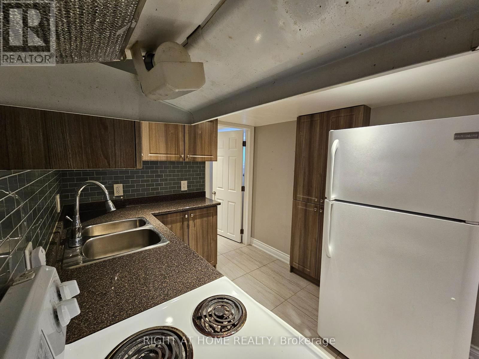 6 DUNKIRK ROAD Image 22