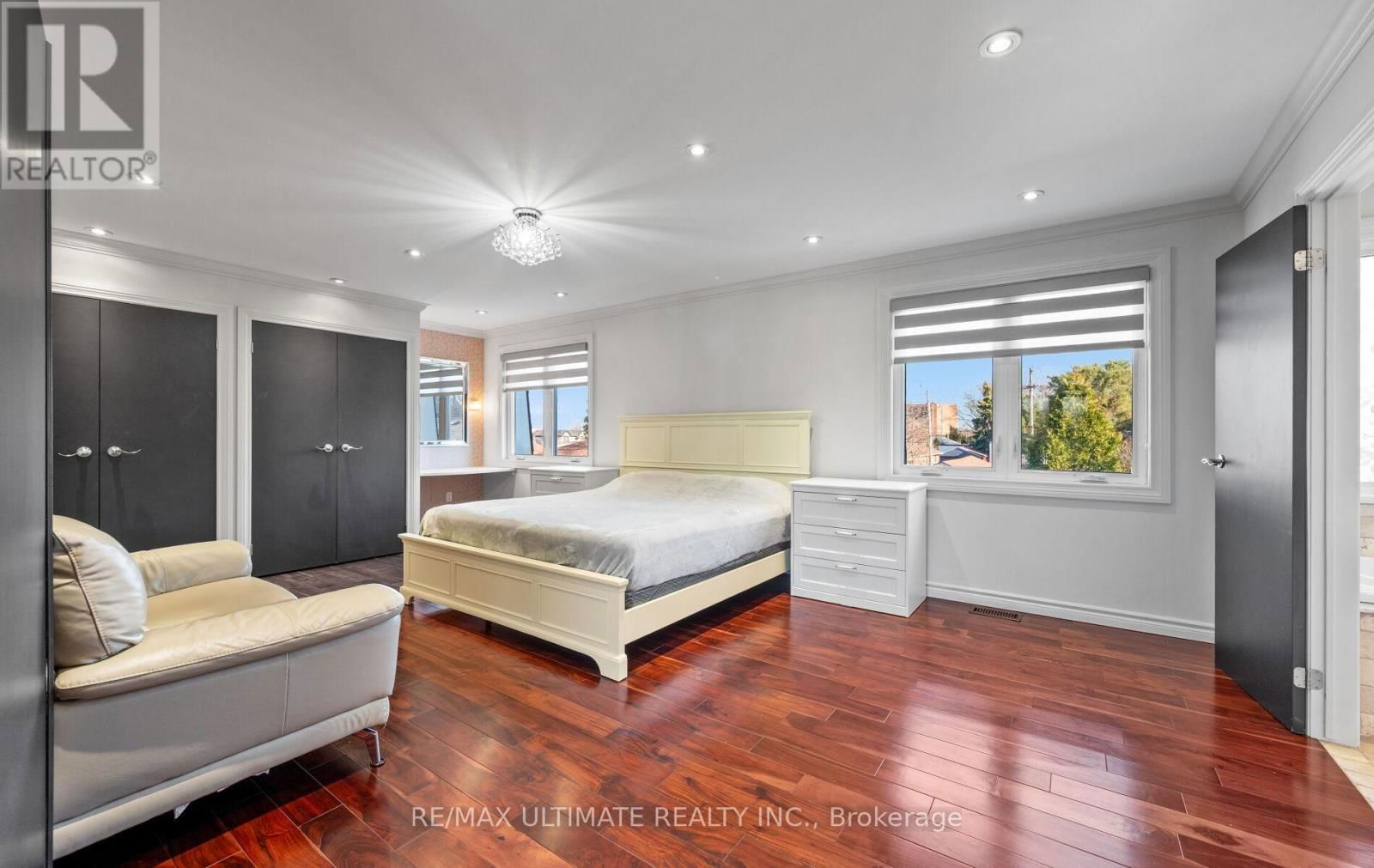 1209 PHARMACY AVENUE Image 19
