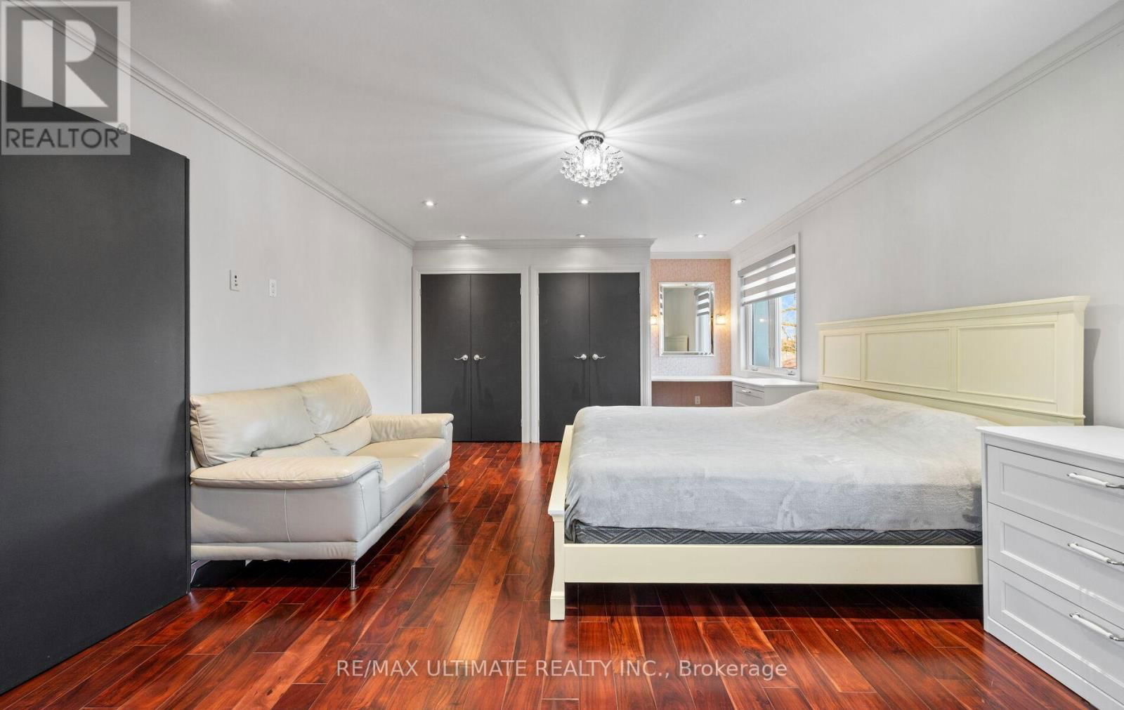 1209 PHARMACY AVENUE Image 20