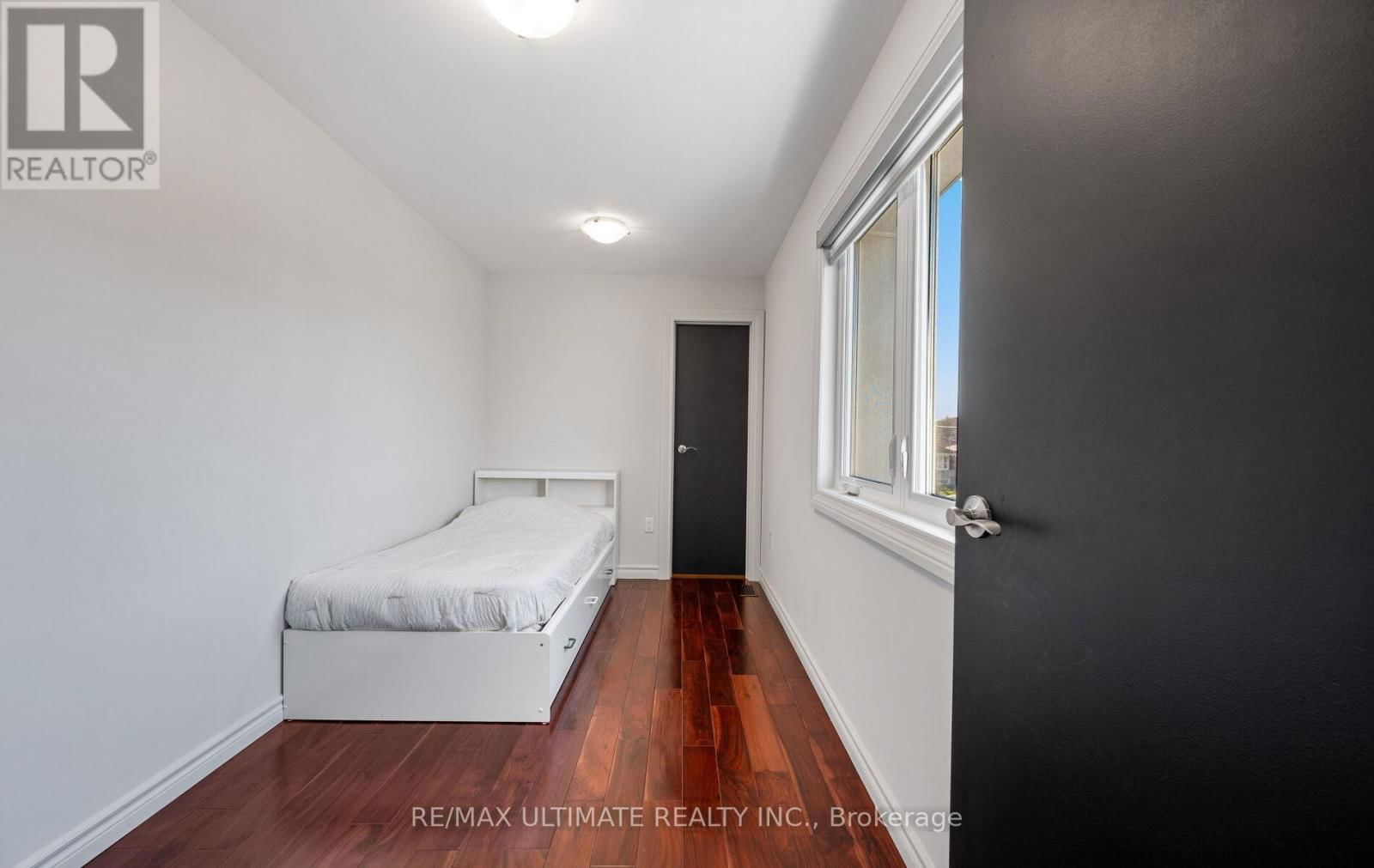 1209 PHARMACY AVENUE Image 26