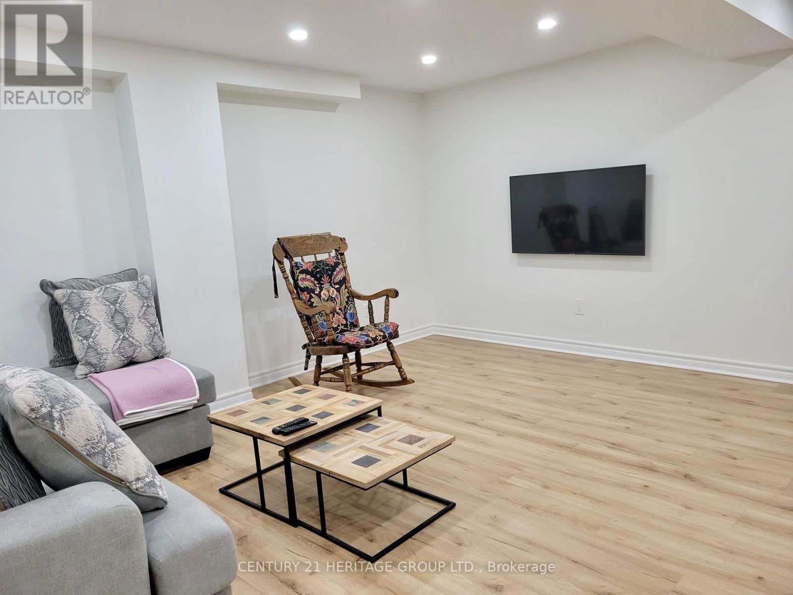 1686 NORTHFIELD AVENUE Image 16