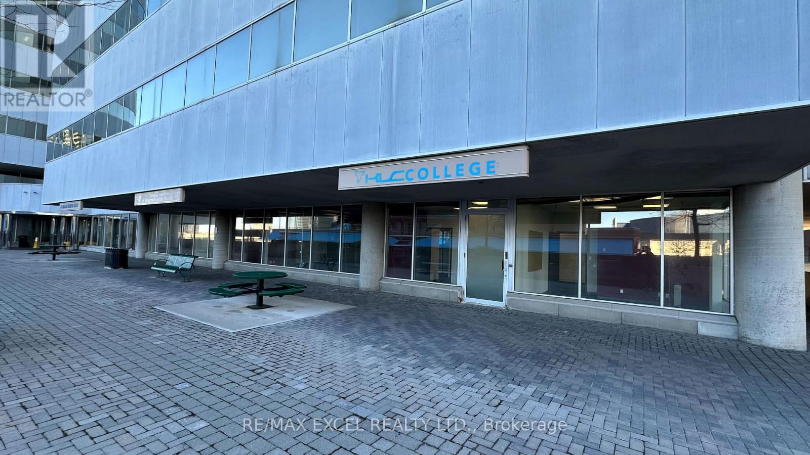 105b - 55 TOWN CENTRE COURT Image 4