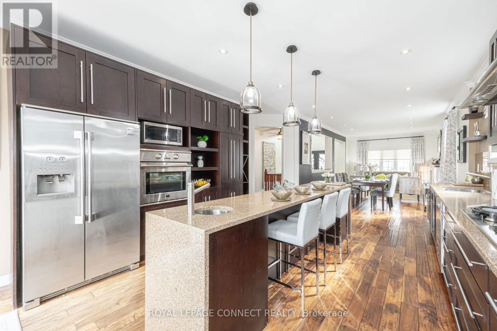 4 BRANTHAVEN COURT Image 16