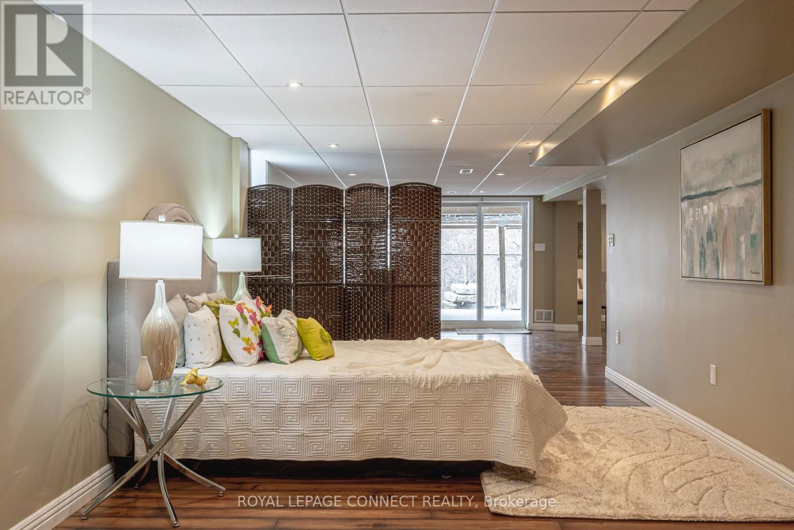 4 BRANTHAVEN COURT Image 43