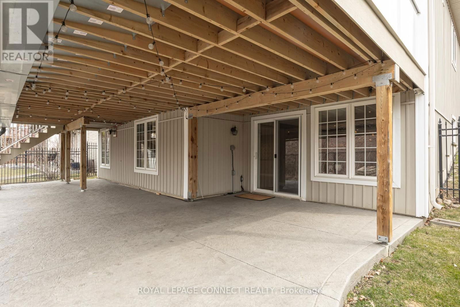 4 BRANTHAVEN COURT Image 44