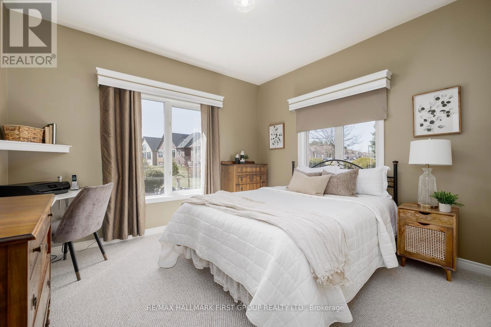 8 SOUTH GARDEN COURT Image 14