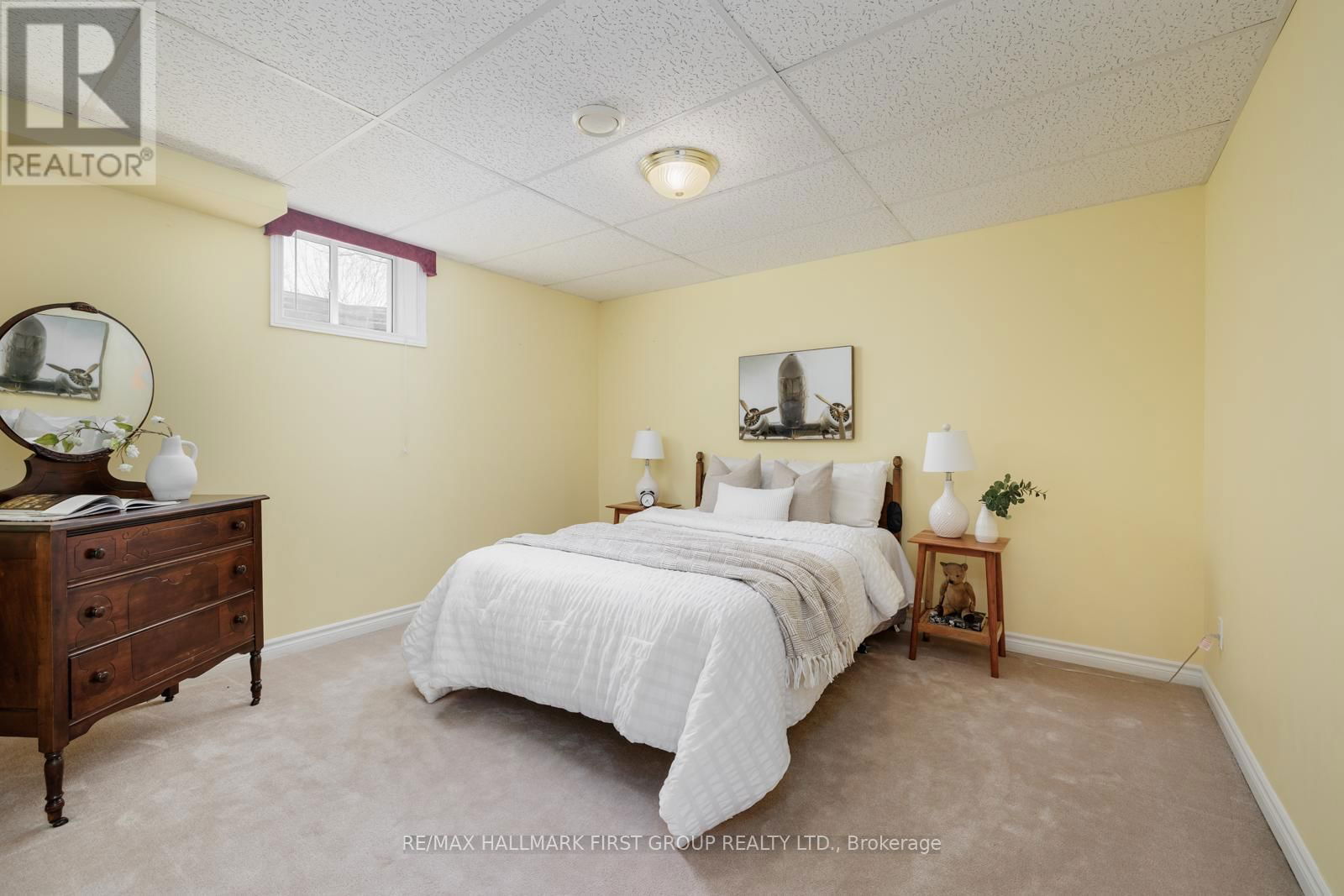 8 SOUTH GARDEN COURT Image 19