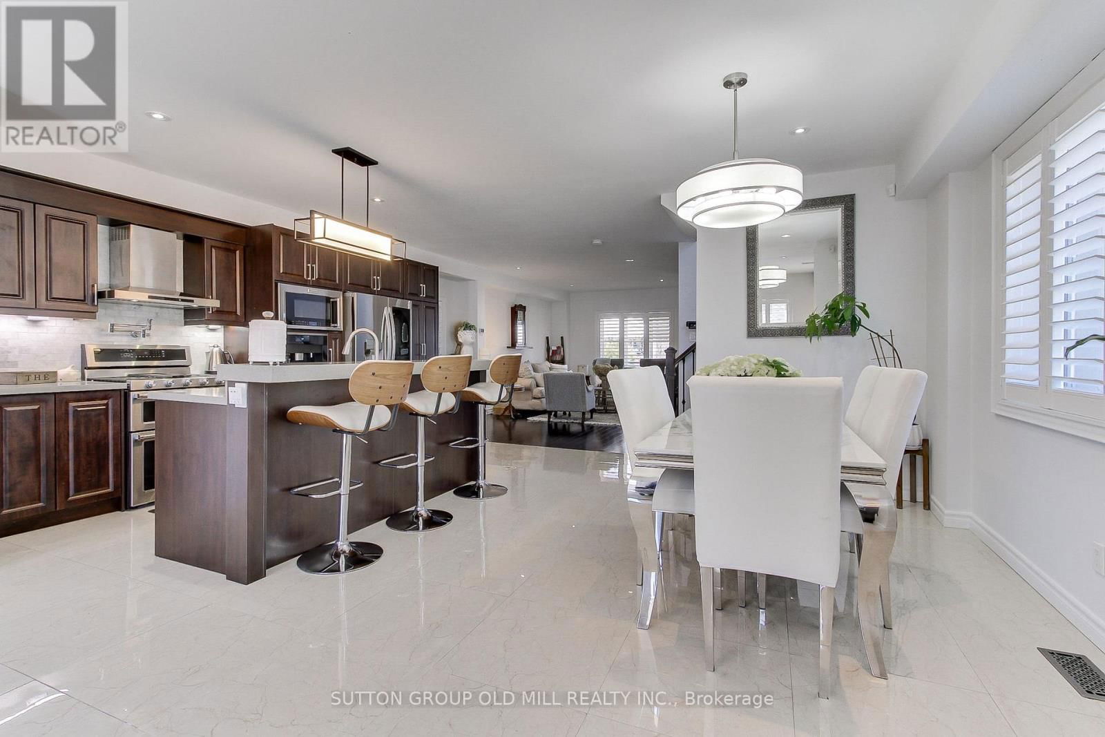 25 SAVOY AVENUE Image 10