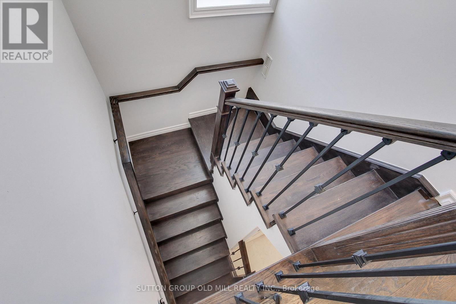 25 SAVOY AVENUE Image 17