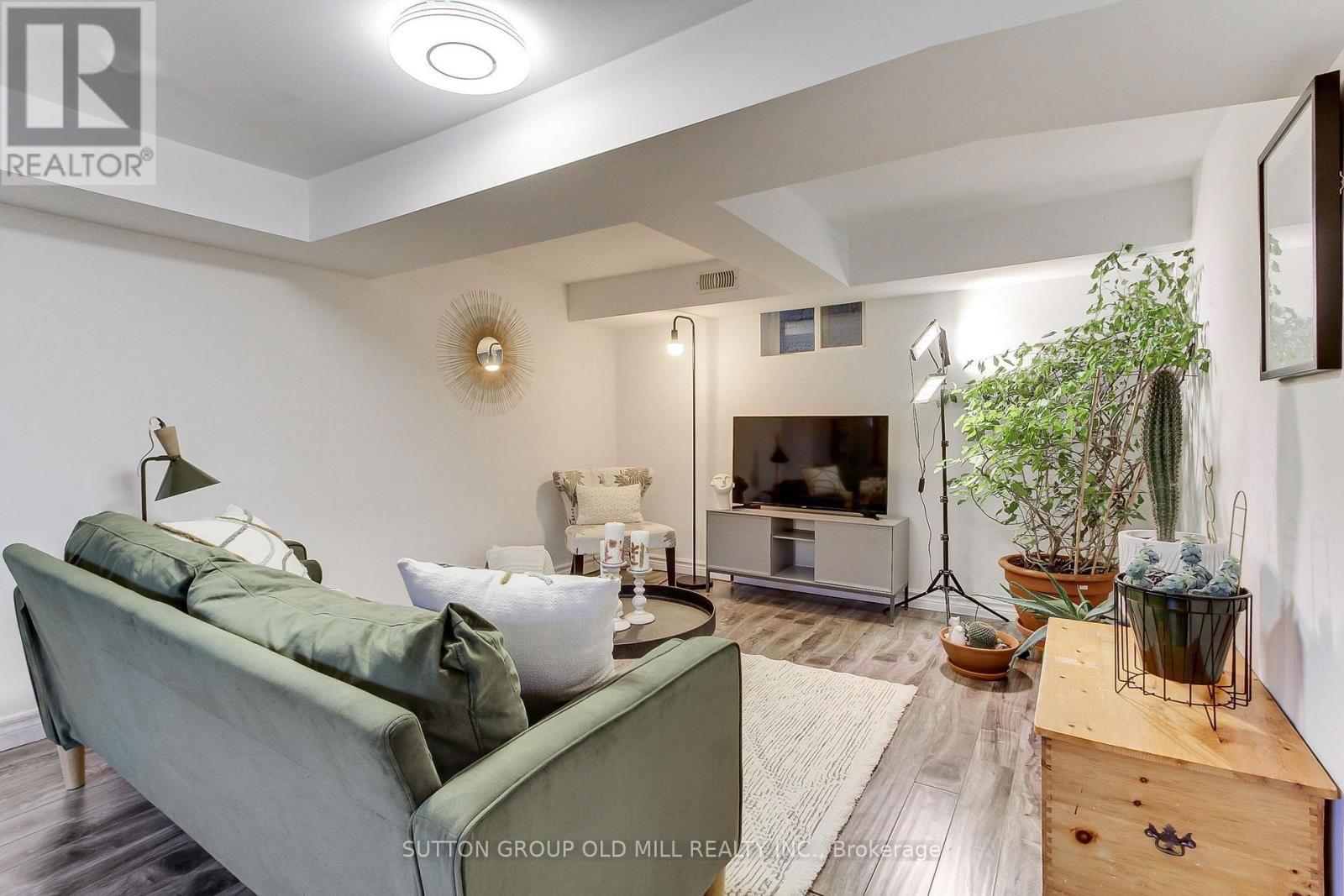 25 SAVOY AVENUE Image 28