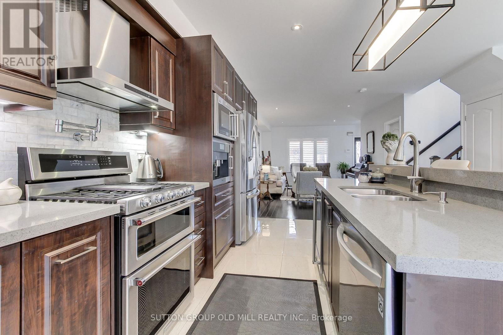 25 SAVOY AVENUE Image 8