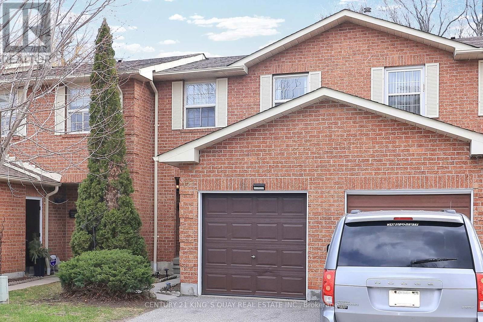 17 - 25 WHITECAP BOULEVARD Image 1