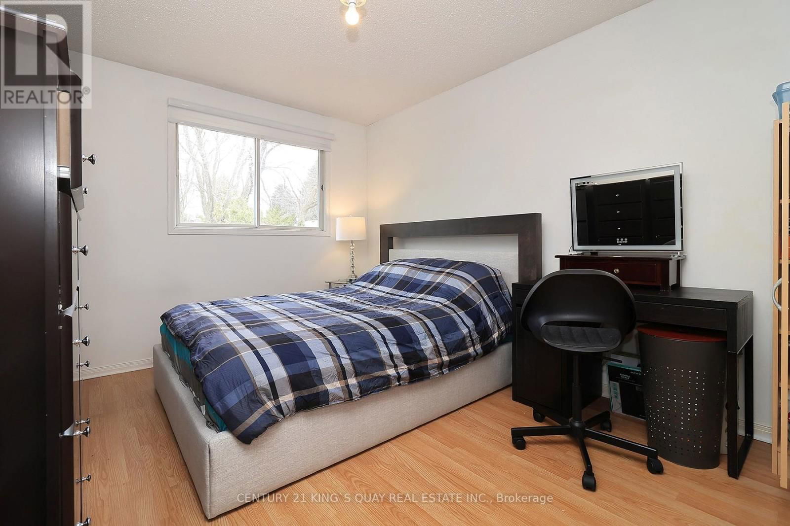 17 - 25 WHITECAP BOULEVARD Image 19