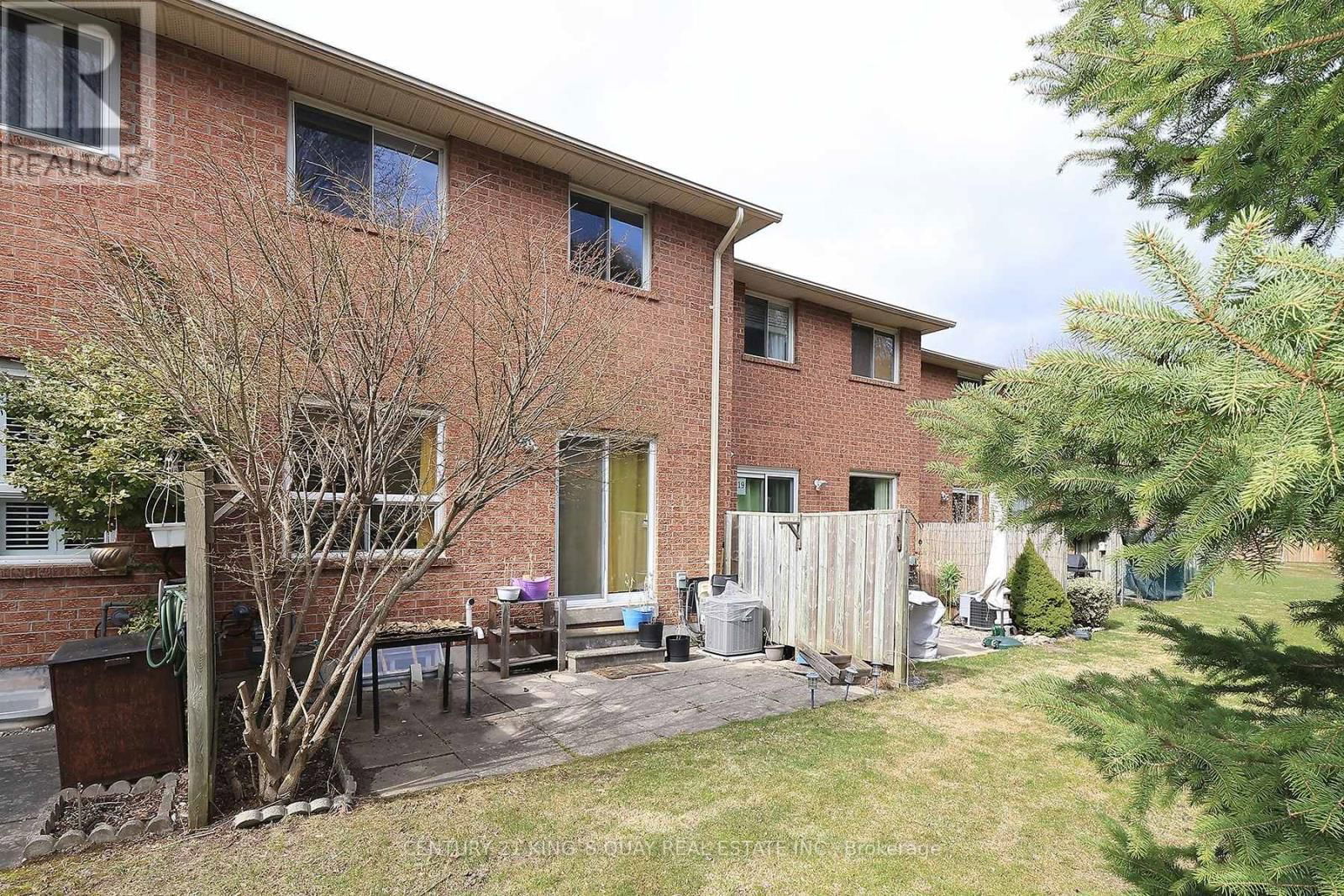 17 - 25 WHITECAP BOULEVARD Image 28