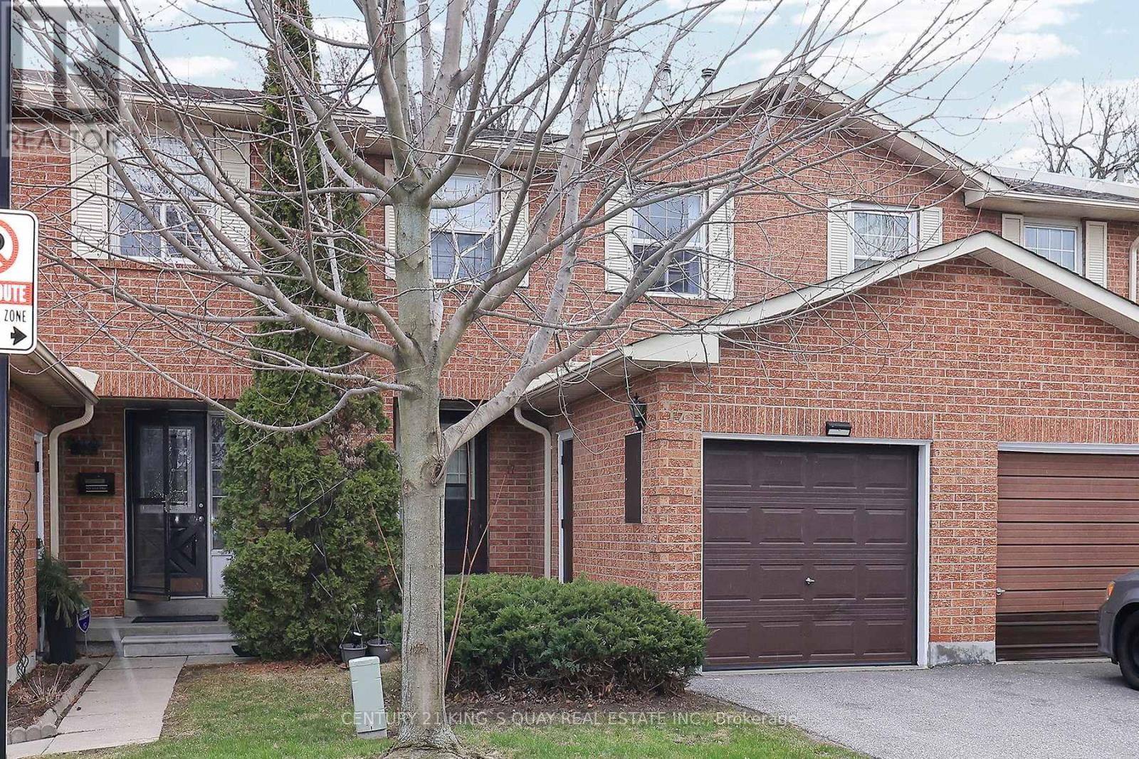 17 - 25 WHITECAP BOULEVARD Image 3