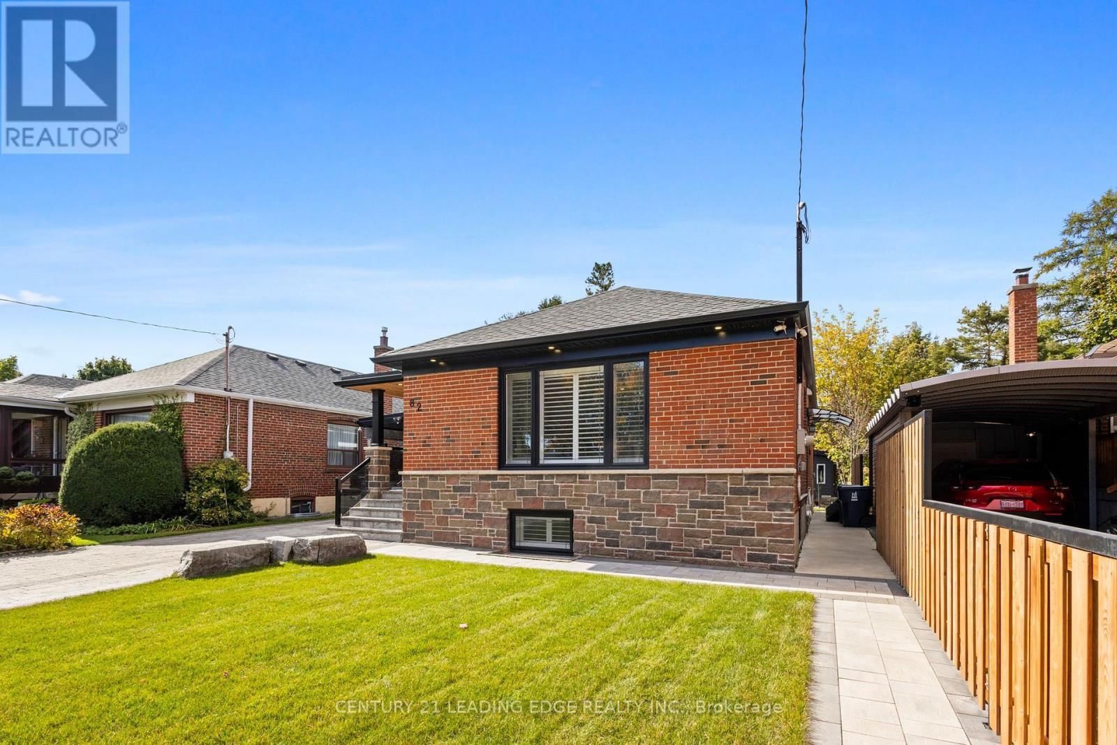 82 LYNVALLEY CRESCENT Image 3