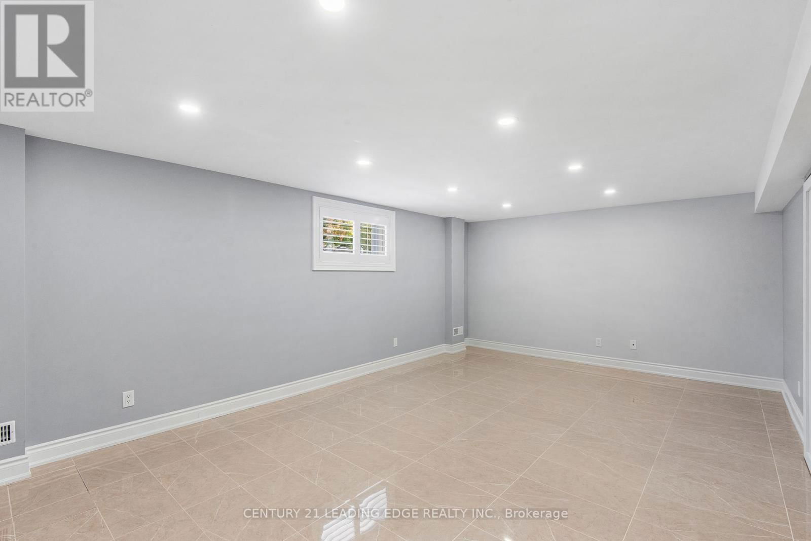 82 LYNVALLEY CRESCENT Image 38