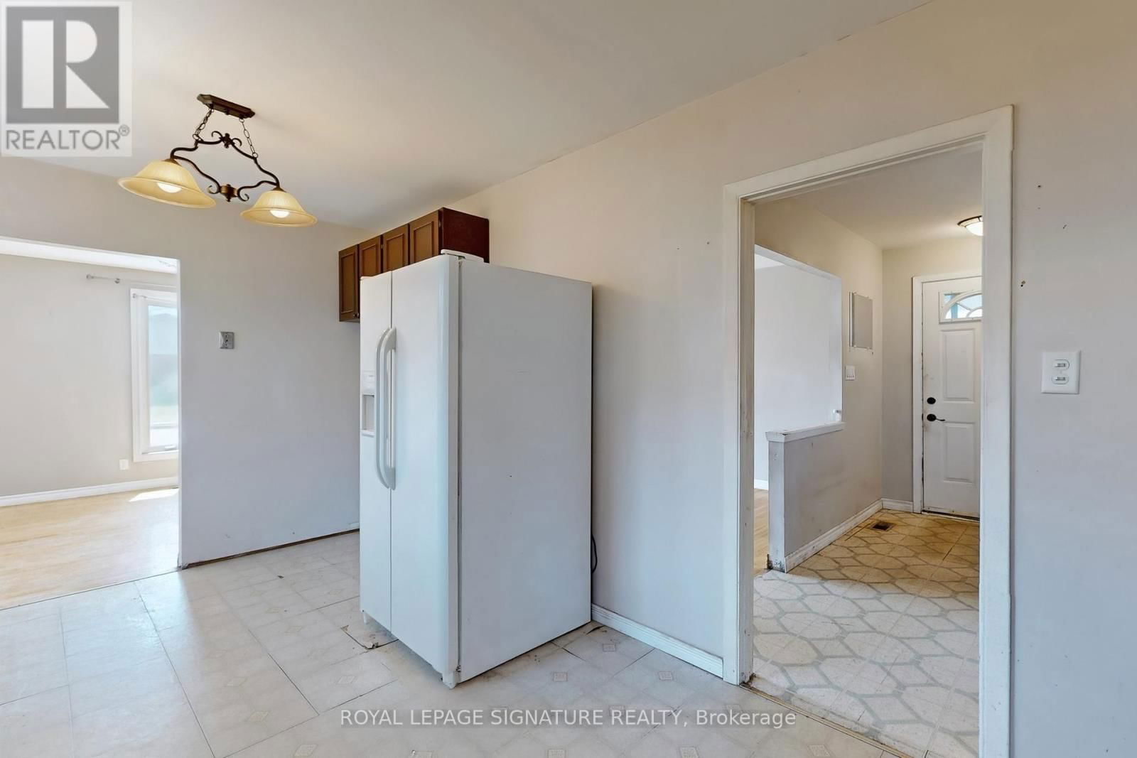 774 KROSNO BOULEVARD Image 12