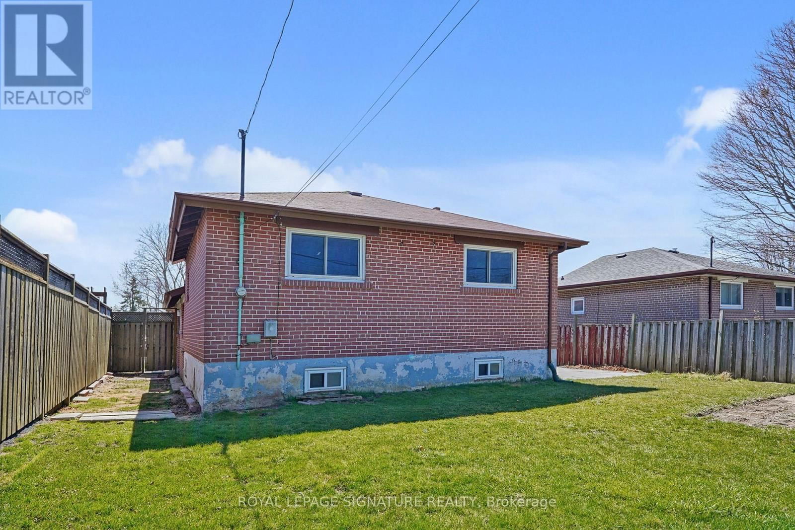 774 KROSNO BOULEVARD Image 29