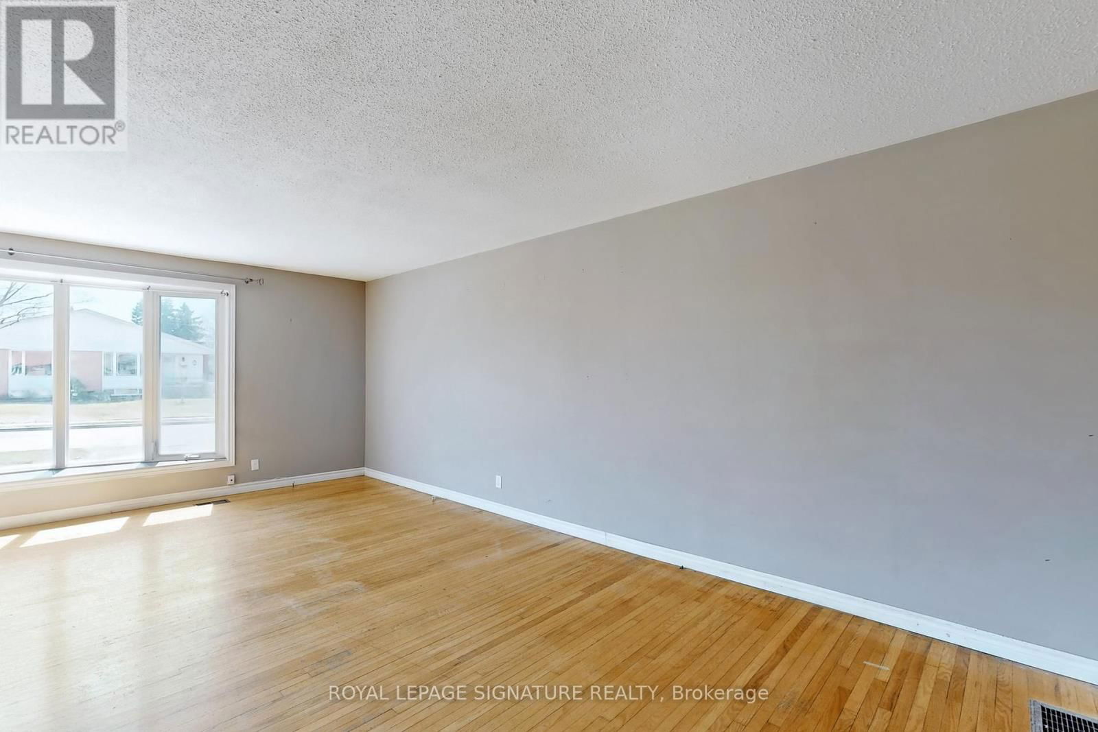 774 KROSNO BOULEVARD Image 4
