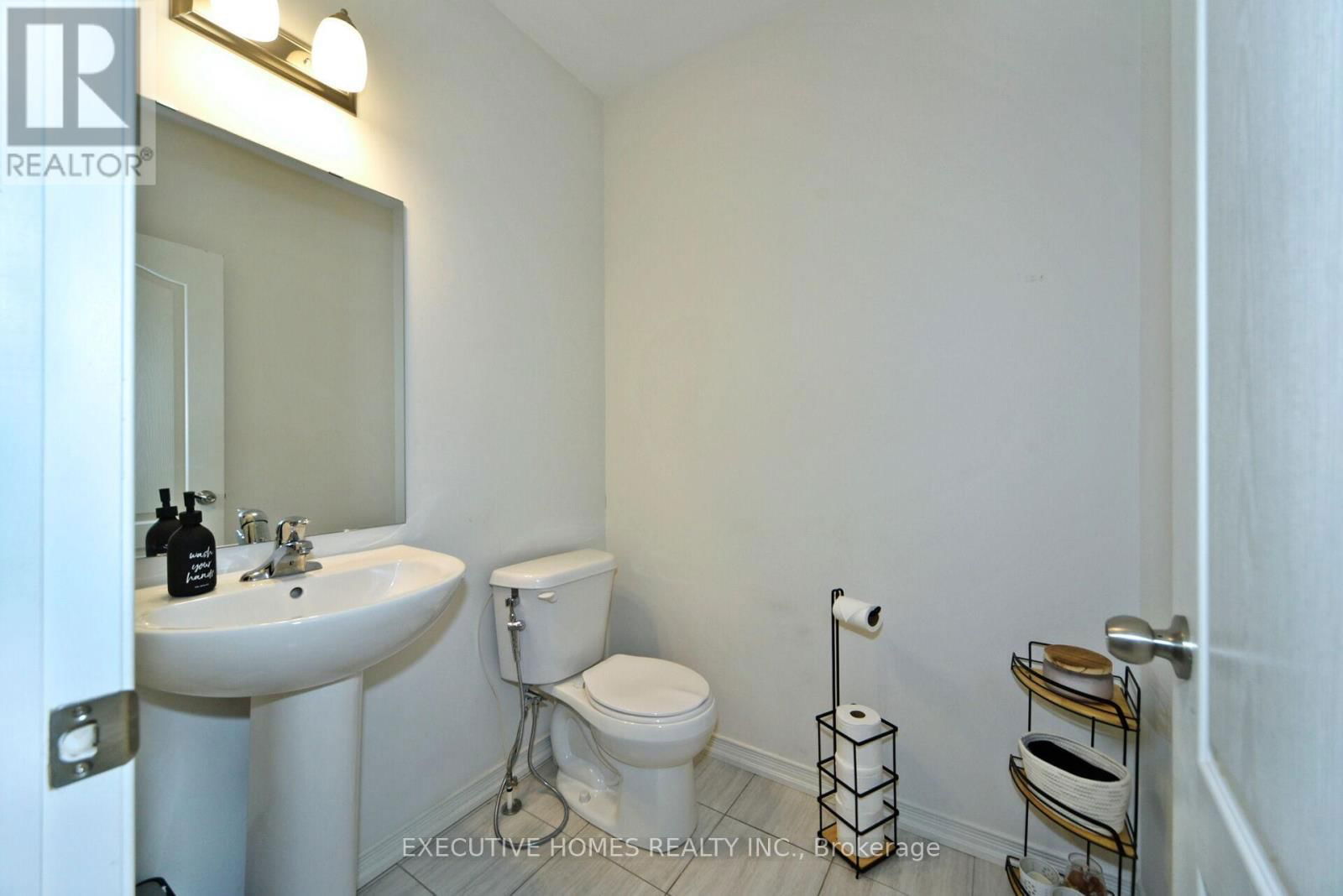 1781 WILLIAM LOTT DRIVE Image 32