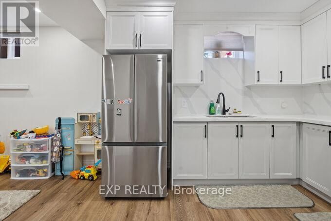 80 MOUNTLAND DRIVE Image 24