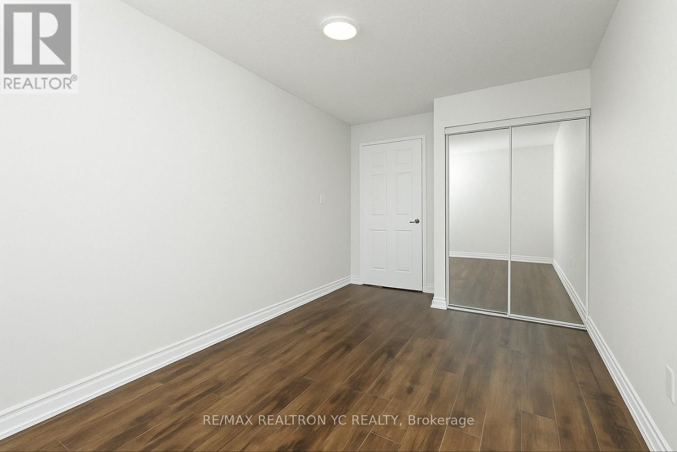 1612 - 100 WINGARDEN COURT Image 4