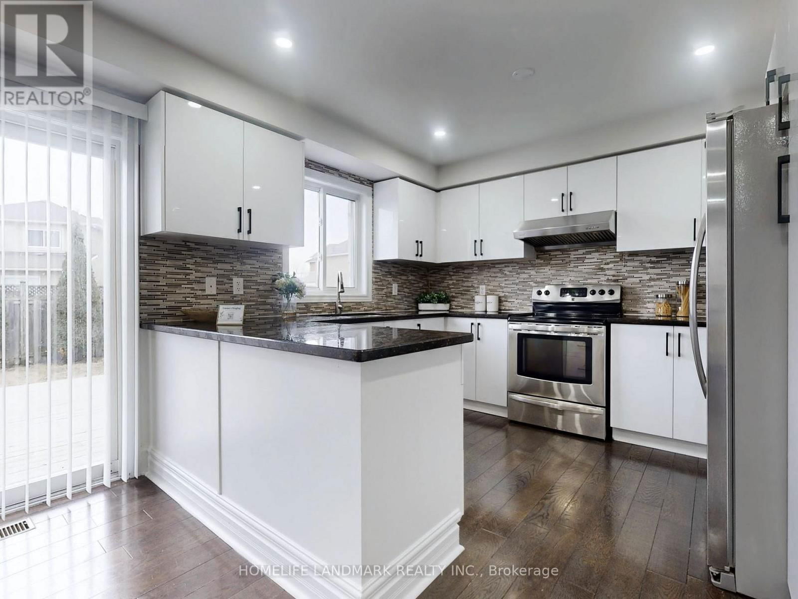 143 BAYCLIFFE DRIVE Image 11