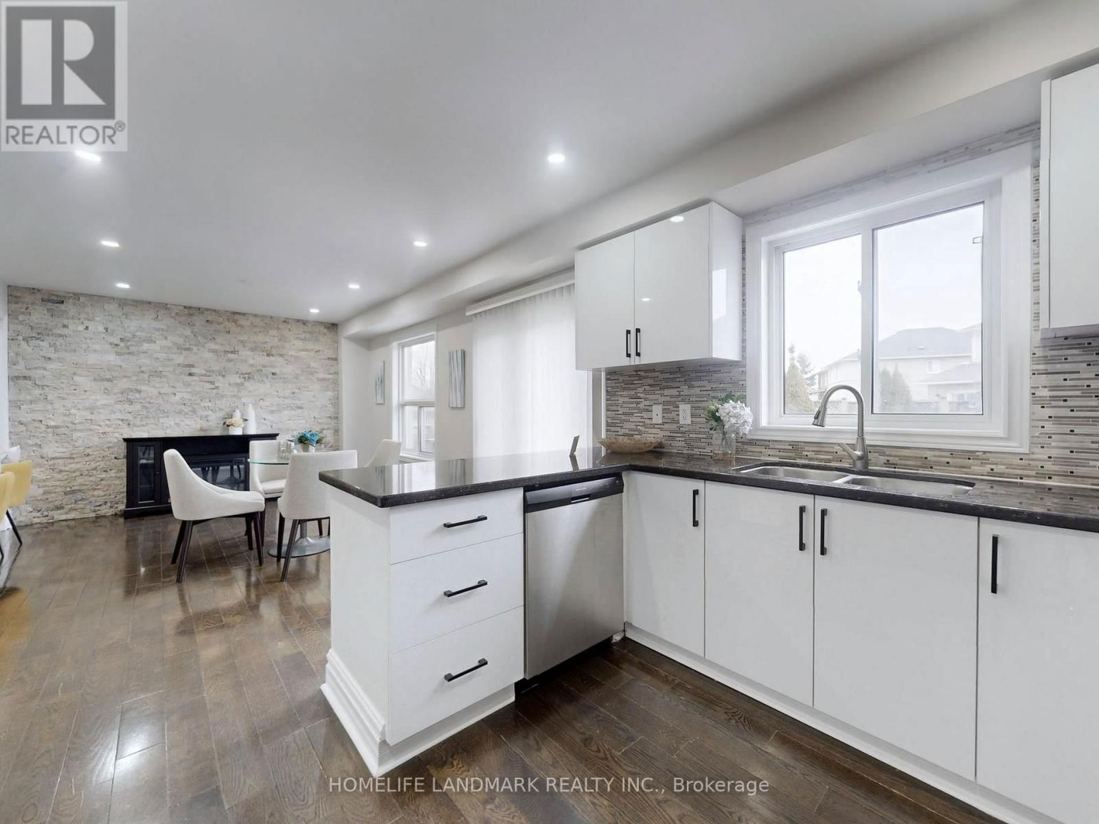 143 BAYCLIFFE DRIVE Image 16