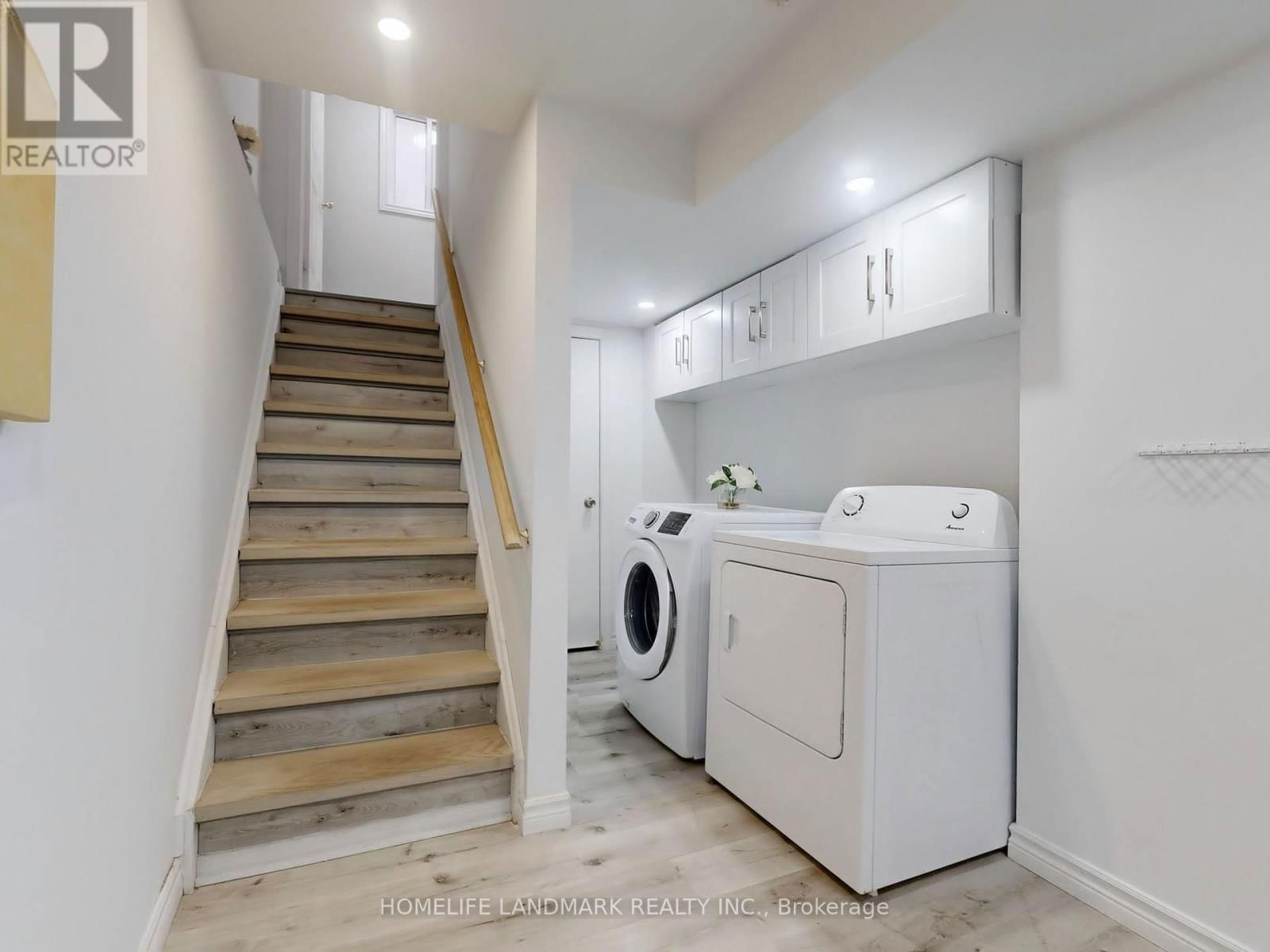 143 BAYCLIFFE DRIVE Image 39