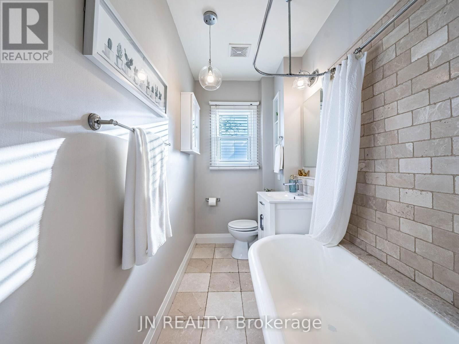 10 ROSEHEATH AVENUE Image 31