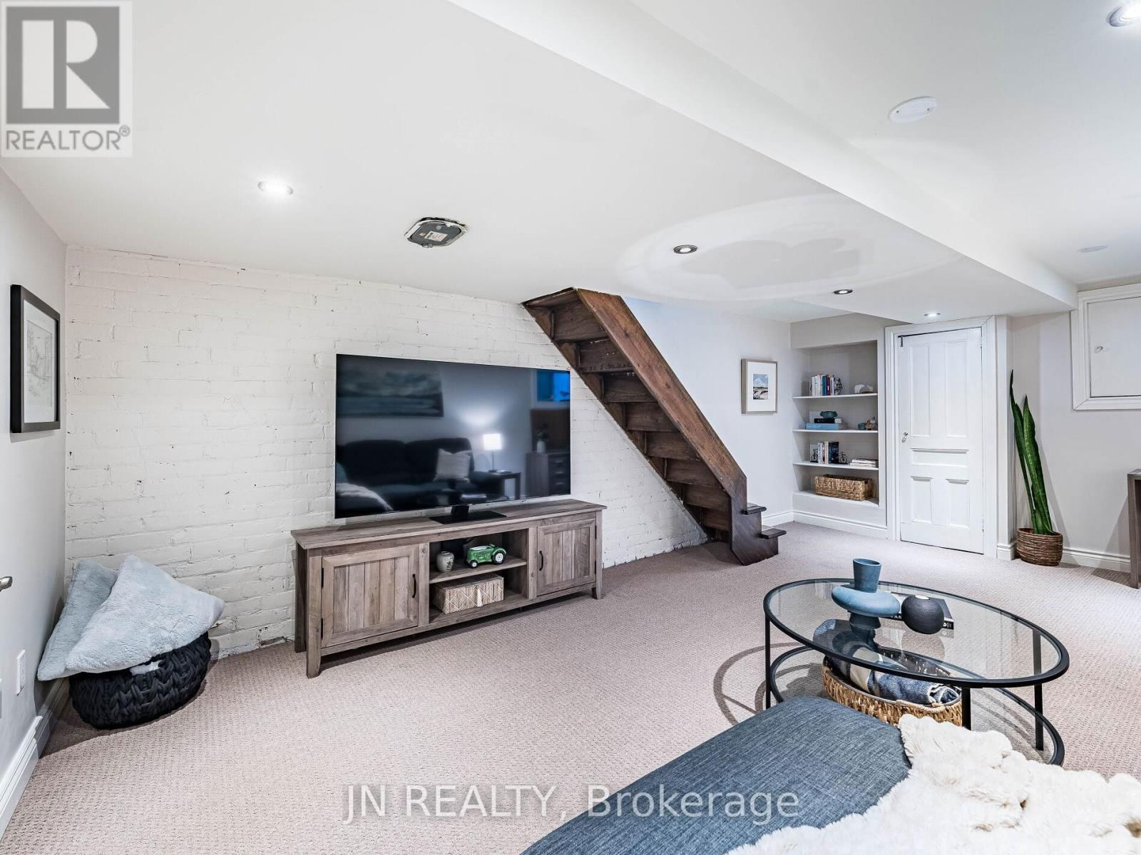 10 ROSEHEATH AVENUE Image 37