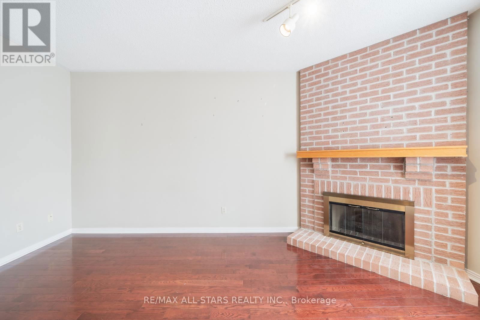 31 BEMERTON COURT Image 10