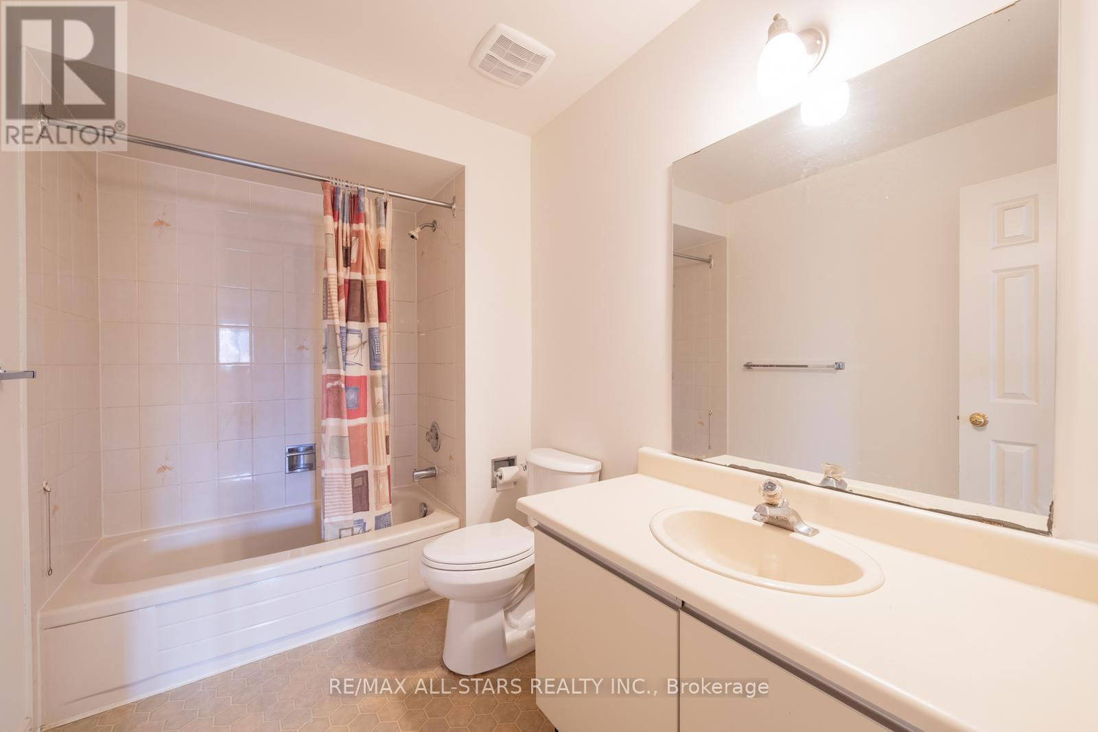 31 BEMERTON COURT Image 19