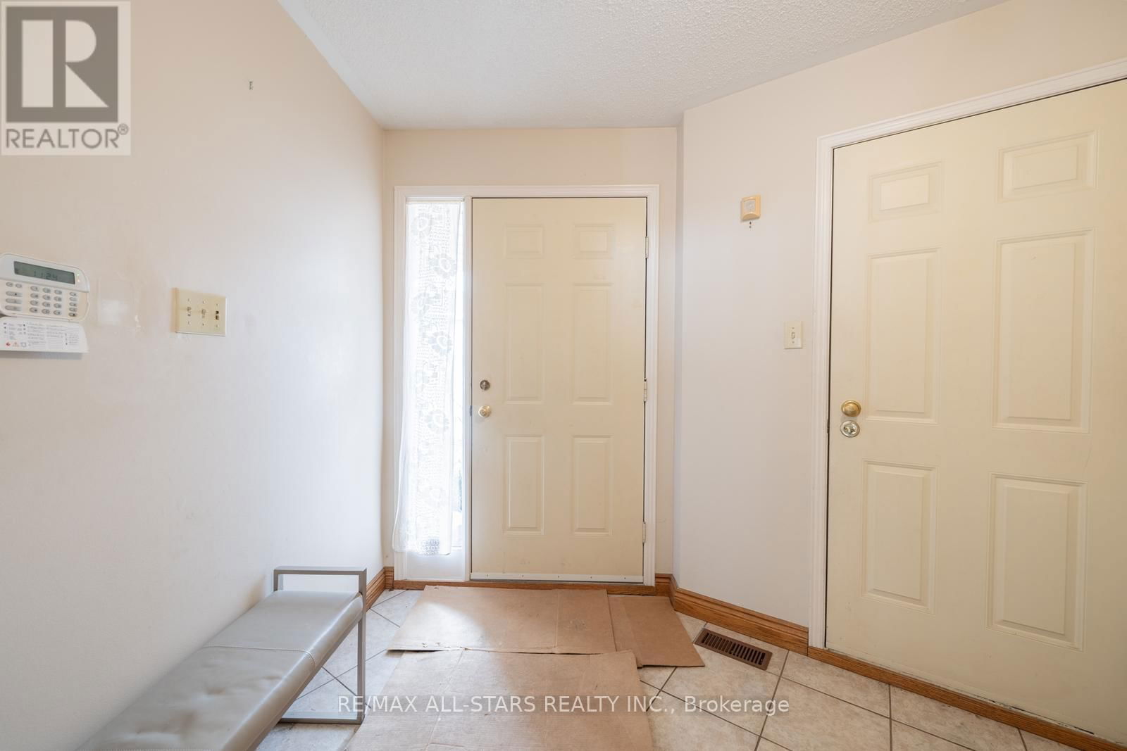 31 BEMERTON COURT Image 6