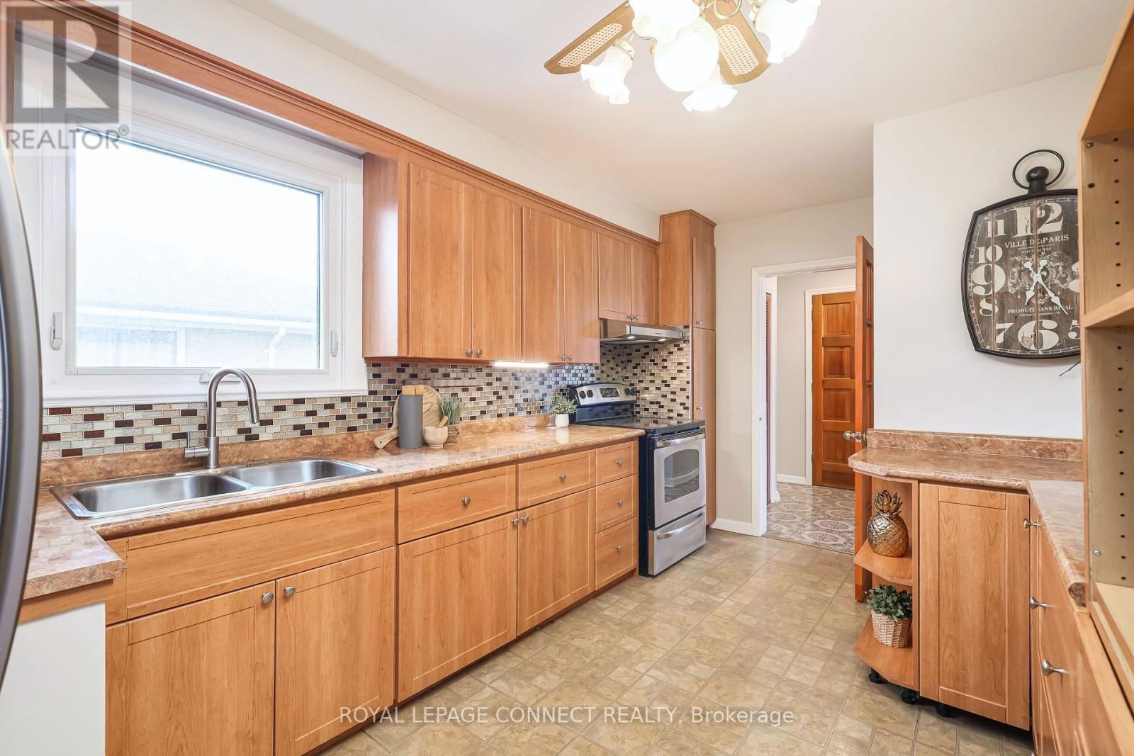 103 FITZGIBBON AVENUE Image 6