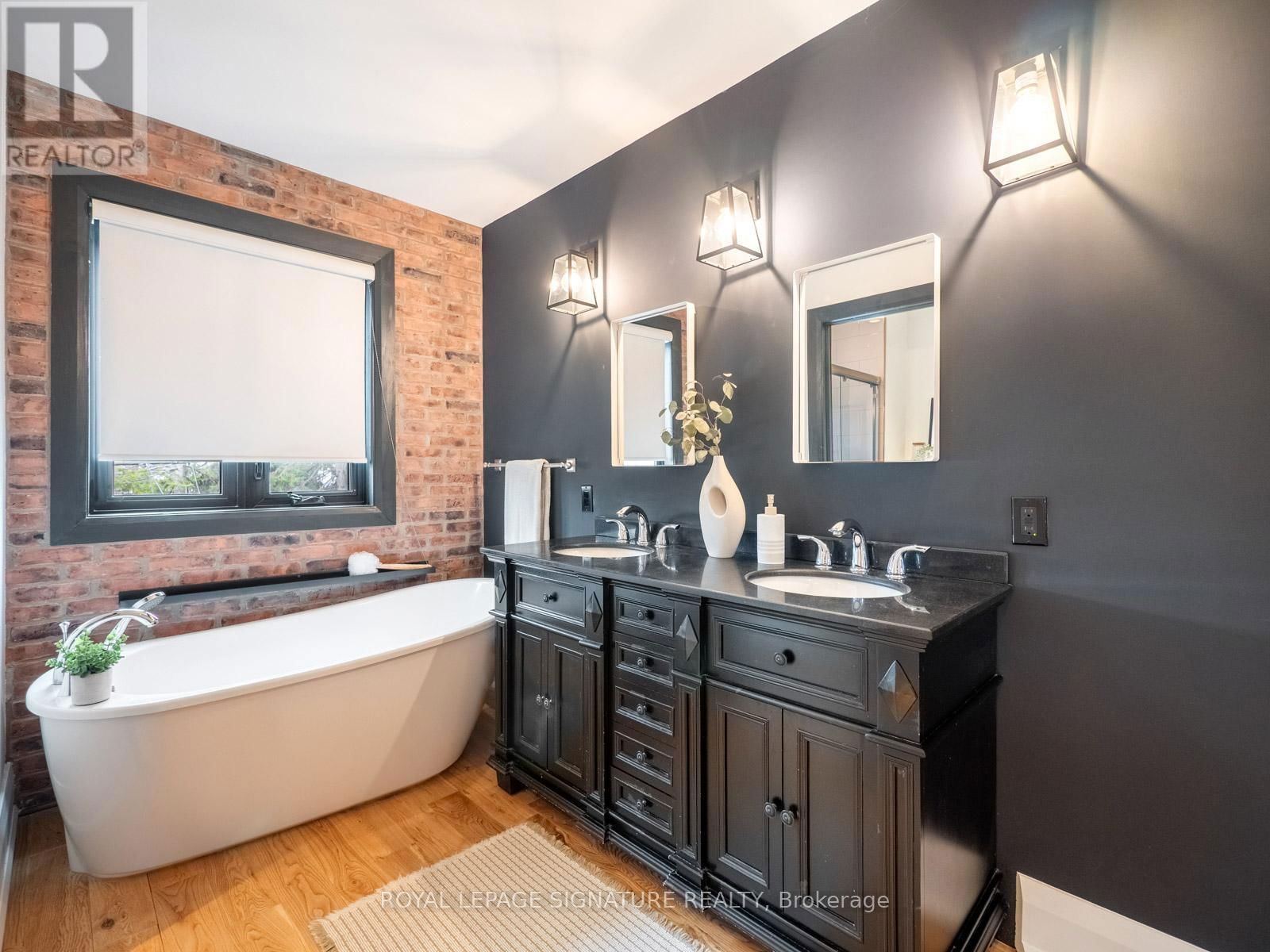 288 RHODES AVENUE Image 14