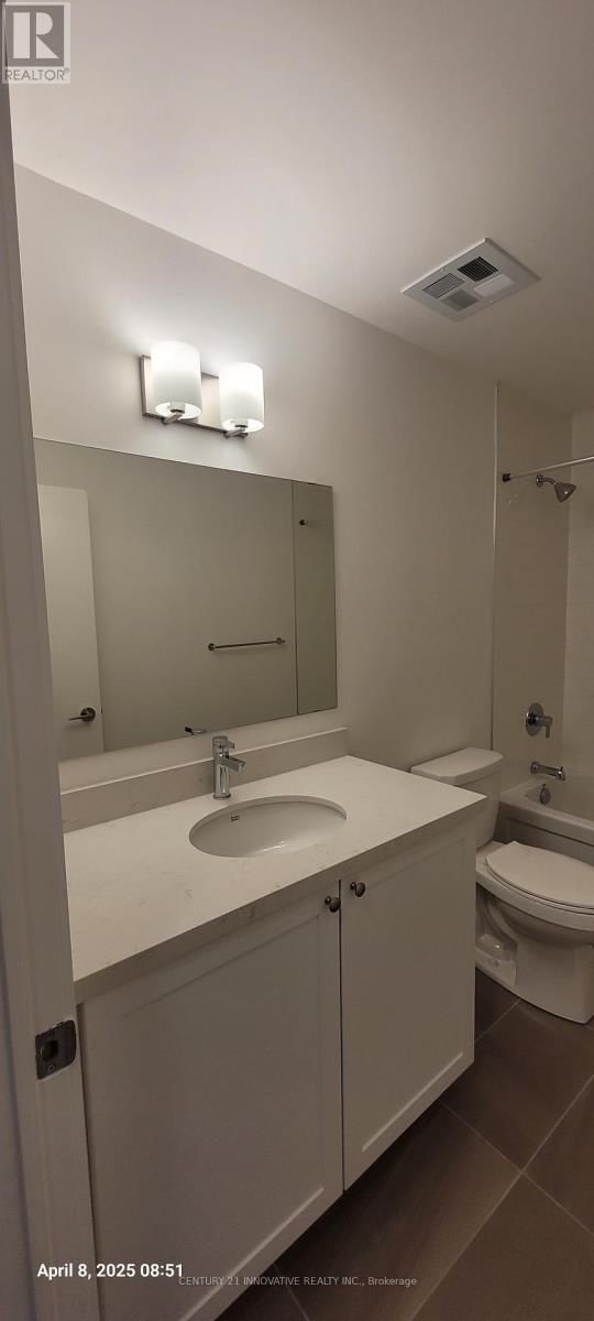 412 - 55 CLARINGTON BOULEVARD Image 10